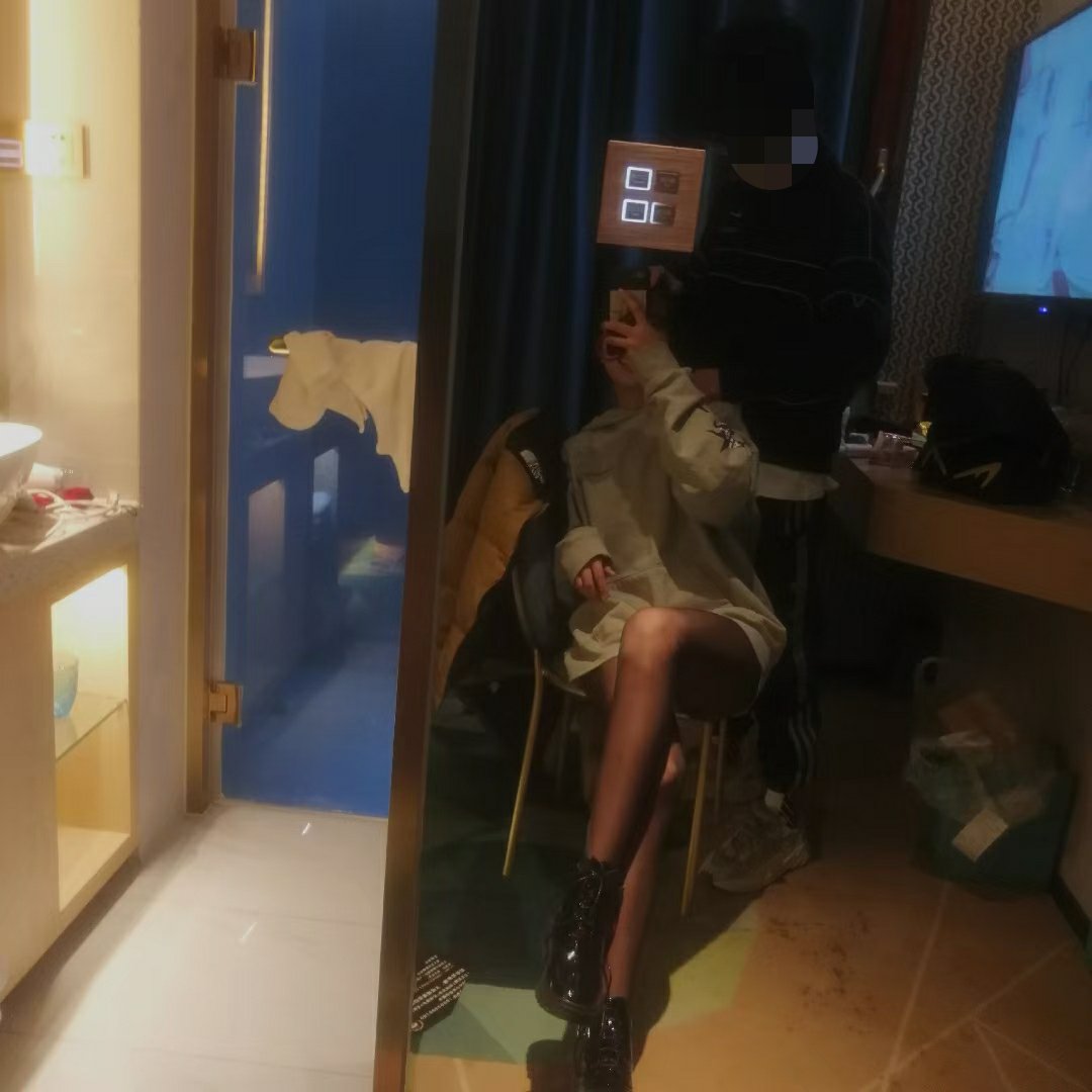 槿晓婷，时代光芒下的璀璨新星
